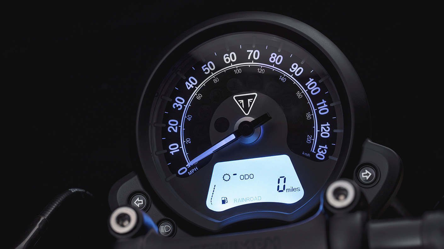 Triumph Bonneville Bobber Single Clock Detail