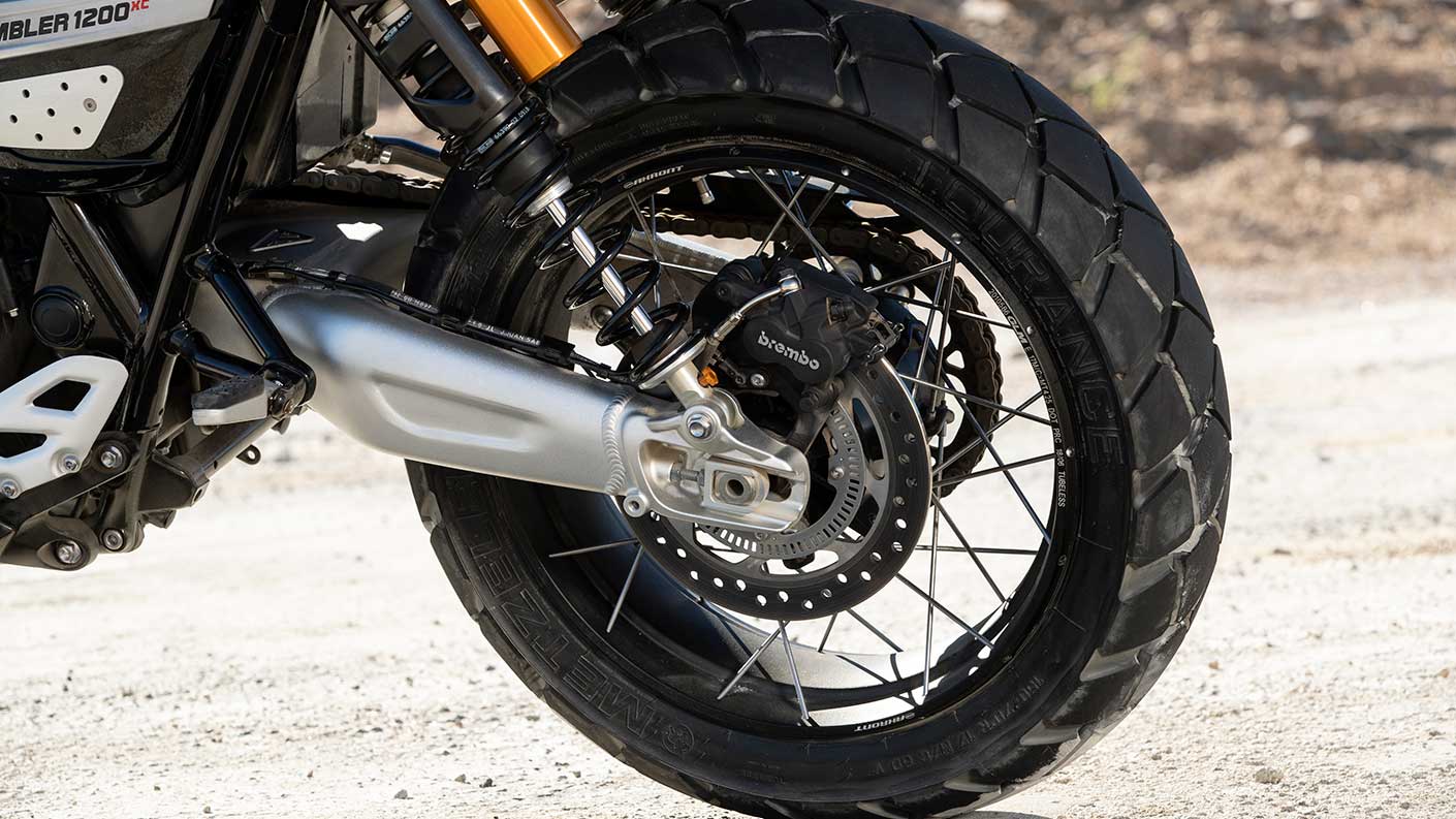 Triumph Scrambler 1200 tubeless tyre, perfect for scrambling