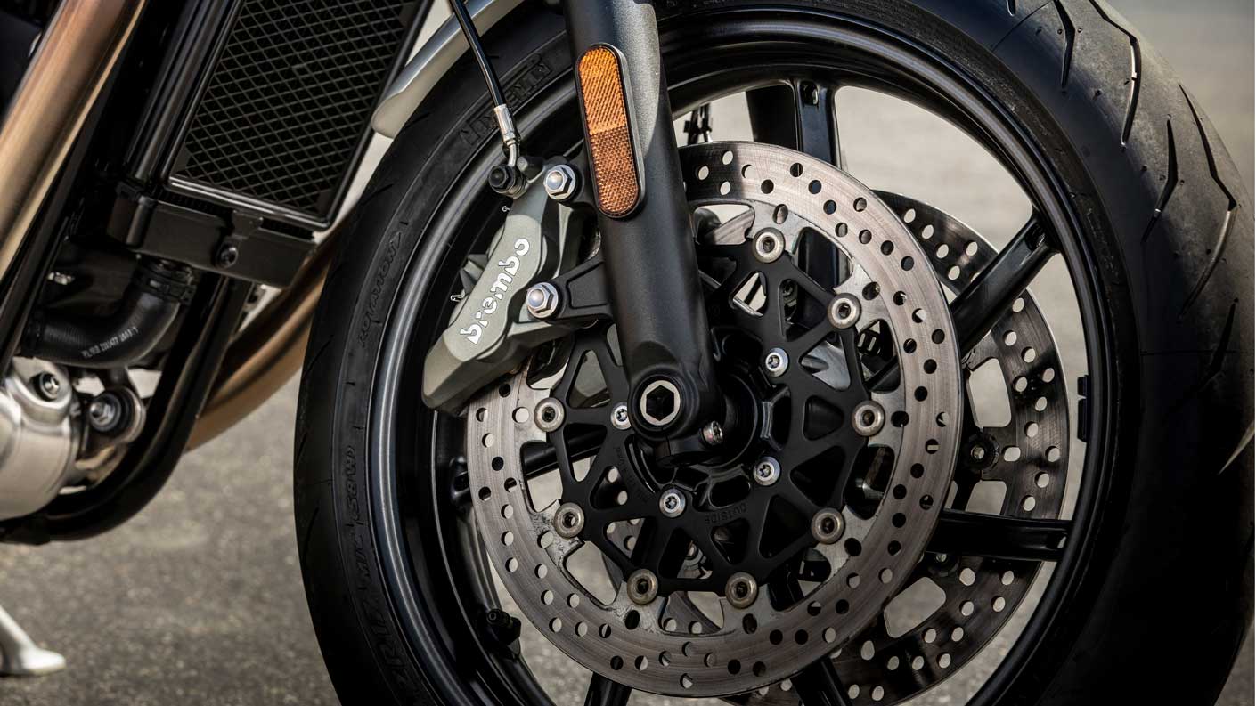 Triumph Speed Twin front wheel and tyre