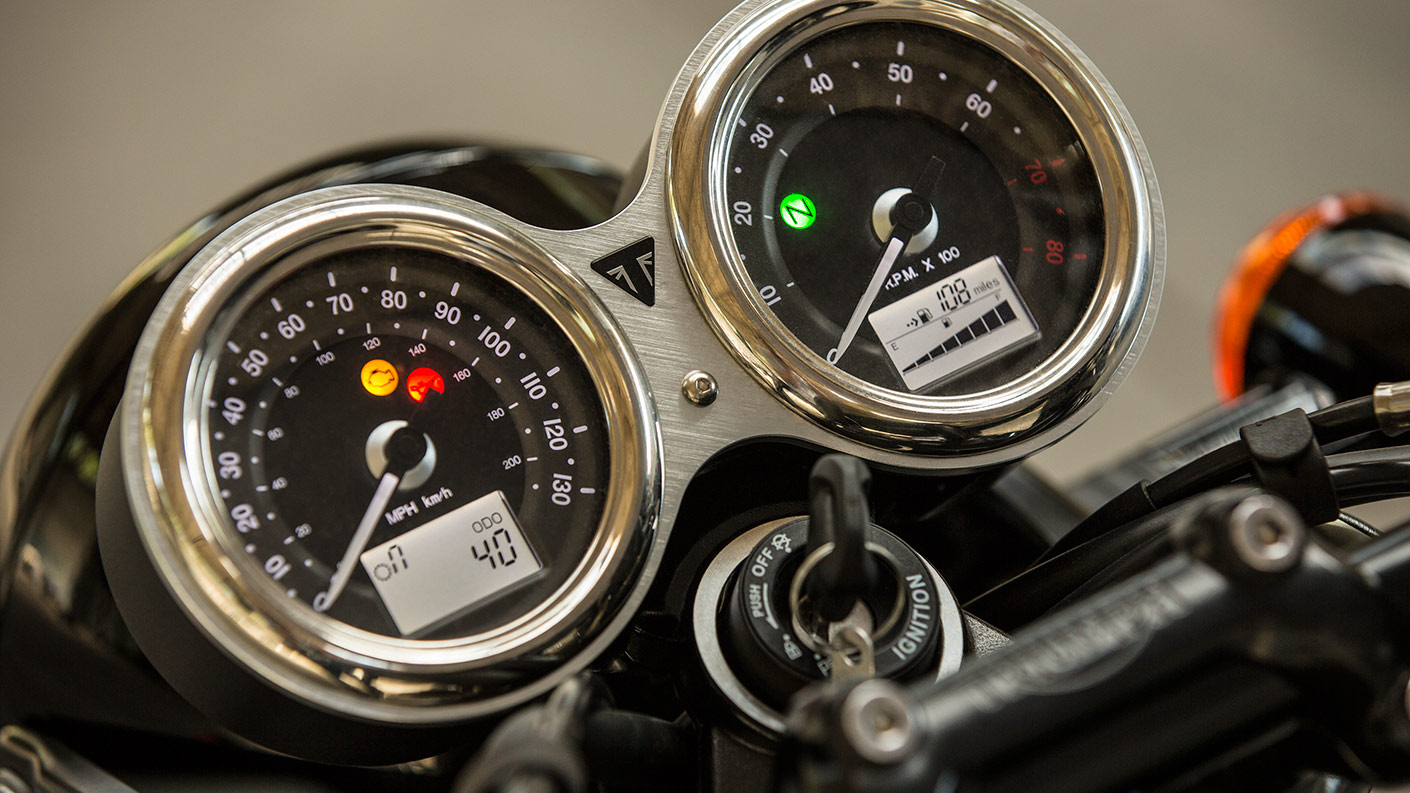 Triumph Bonneville T100 Twin clocks close up shot
